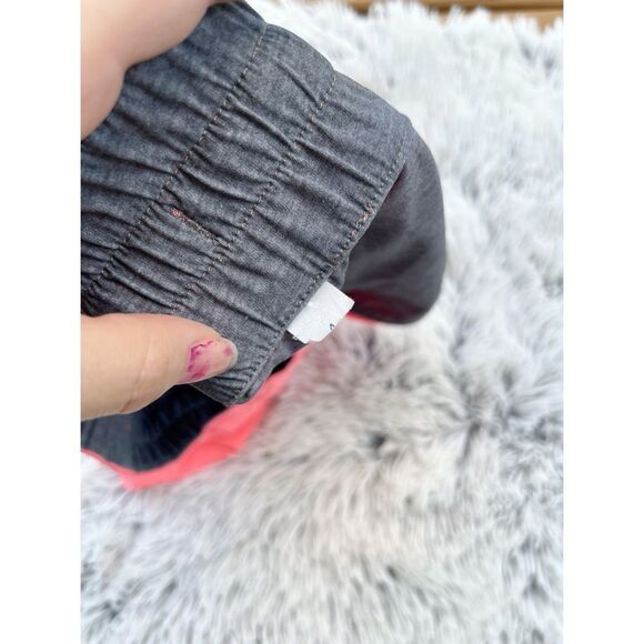 Lululemon Gray Pink Reversible Shorts EUC Size 4 - Picture 5 of 5